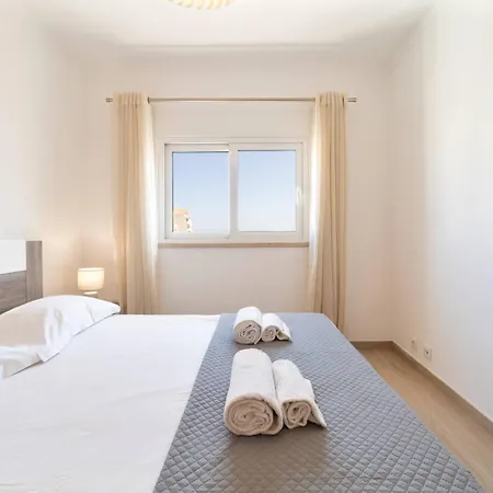 Golden View By Hellovacations *