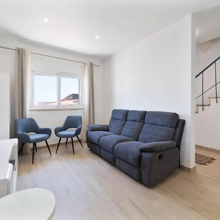 ヴィラ Golden View By Hellovacations