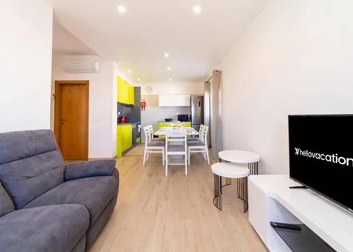 别墅 Golden View By Hellovacations *